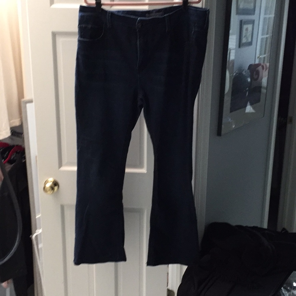 Melissa McCarthy Seven bootcut jeans, size 18